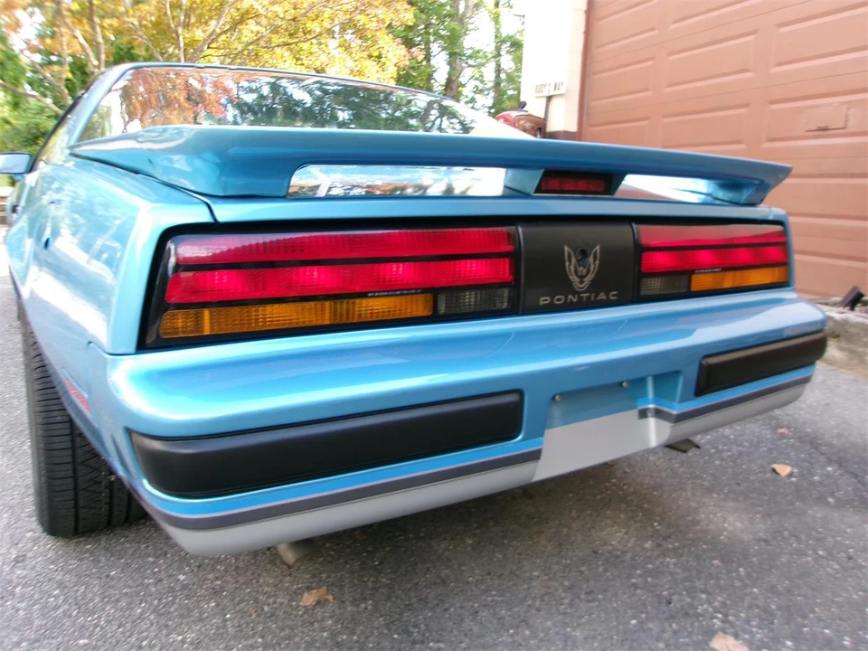 1988 Pontiac Firebird Formula 3rd Gen - Image 7 of 31