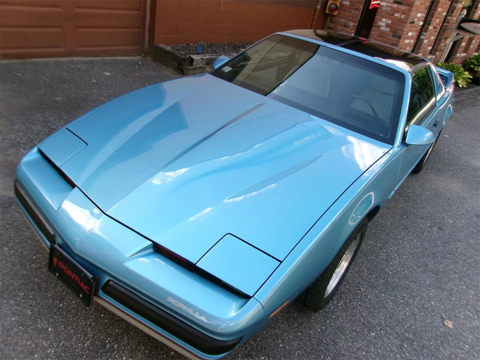 1988 Pontiac Firebird Formula 3rd Gen - Image 17 of 31