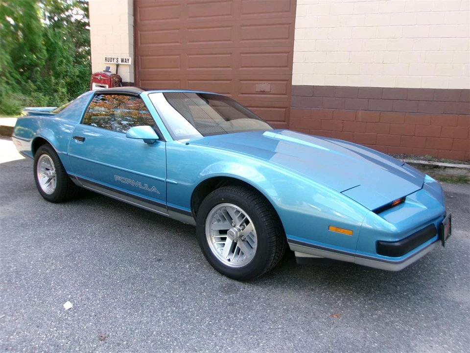 1988 Pontiac Firebird Formula 3rd Gen - Image 12 of 31