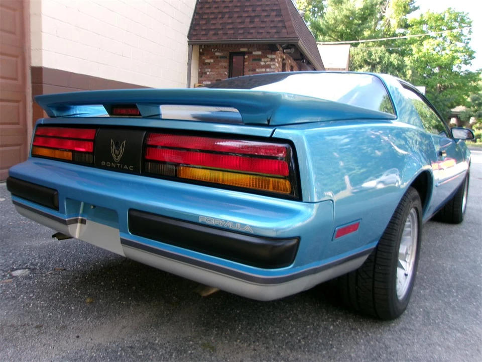 1988 Pontiac Firebird Formula 3rd Gen - Image 9 of 31