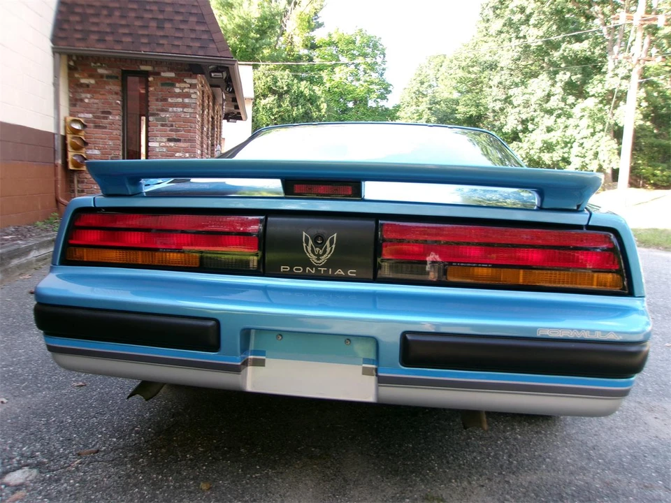 1988 Pontiac Firebird Formula 3rd Gen - Image 8 of 31