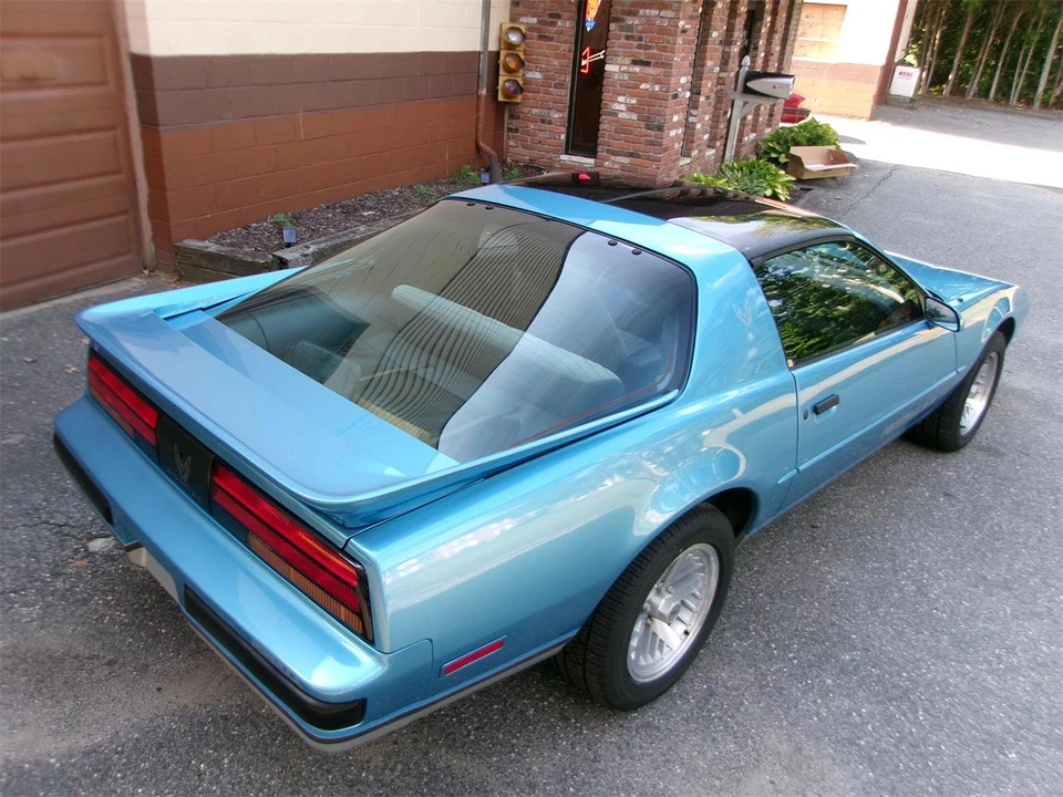 1988 Pontiac Firebird Formula 3rd Gen - Image 10 of 31