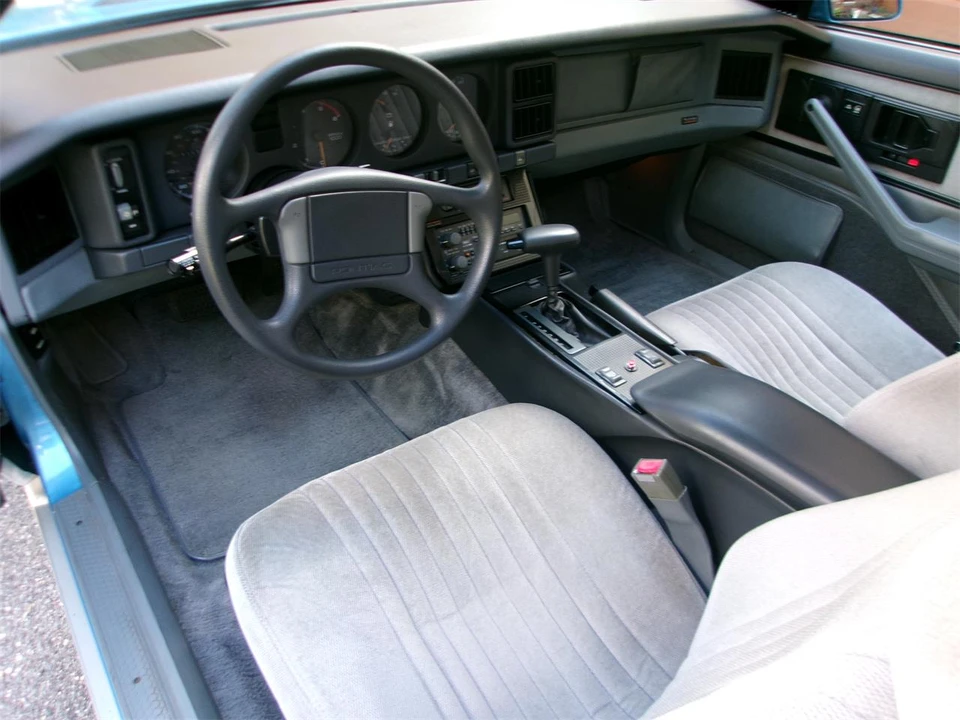 1988 Pontiac Firebird Formula 3rd Gen - Image 19 of 31