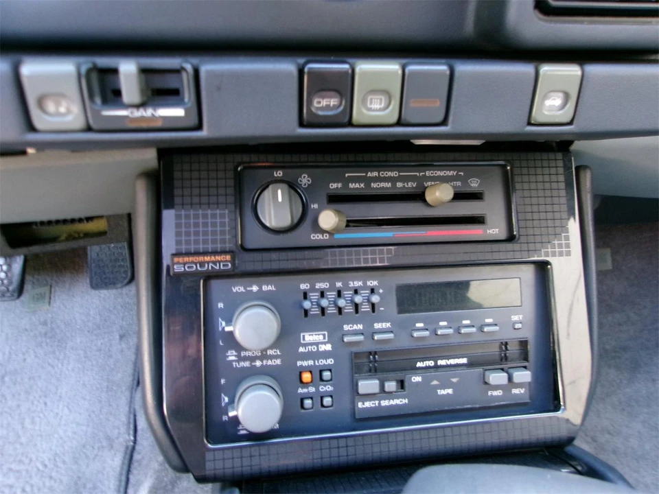 1988 Pontiac Firebird Formula 3rd Gen - Image 22 of 31