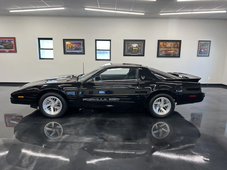 1988 Pontiac Firebird 3rd Gen - Image 2 of 5