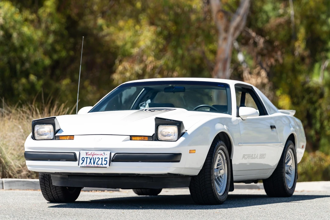 1988 Pontiac Firebird 3rd Gen - Image 6 of 31