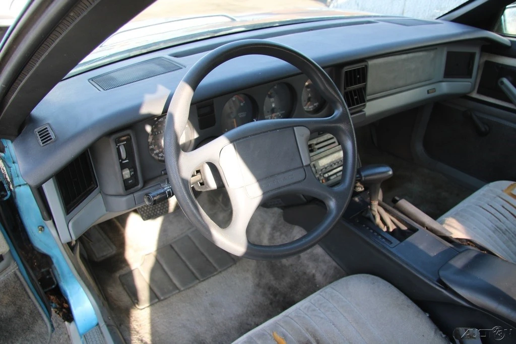 1988 Pontiac Firebird 3rd Gen - Image 15 of 21