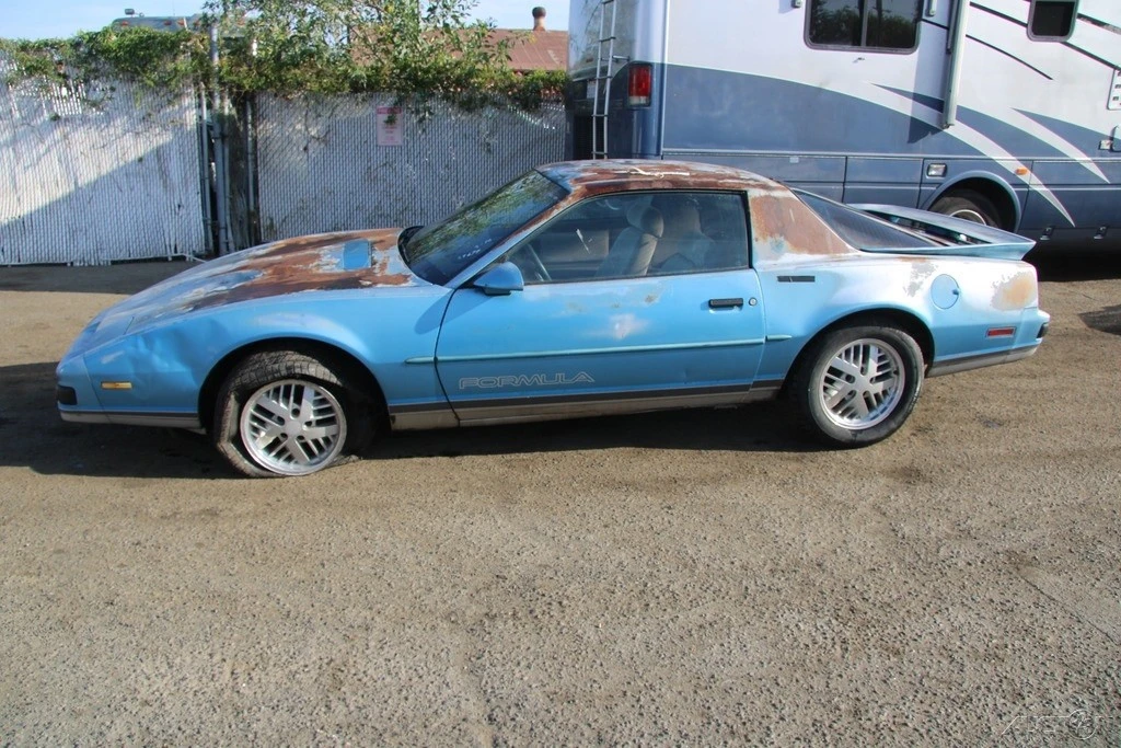 1988 Pontiac Firebird 3rd Gen - Image 3 of 21