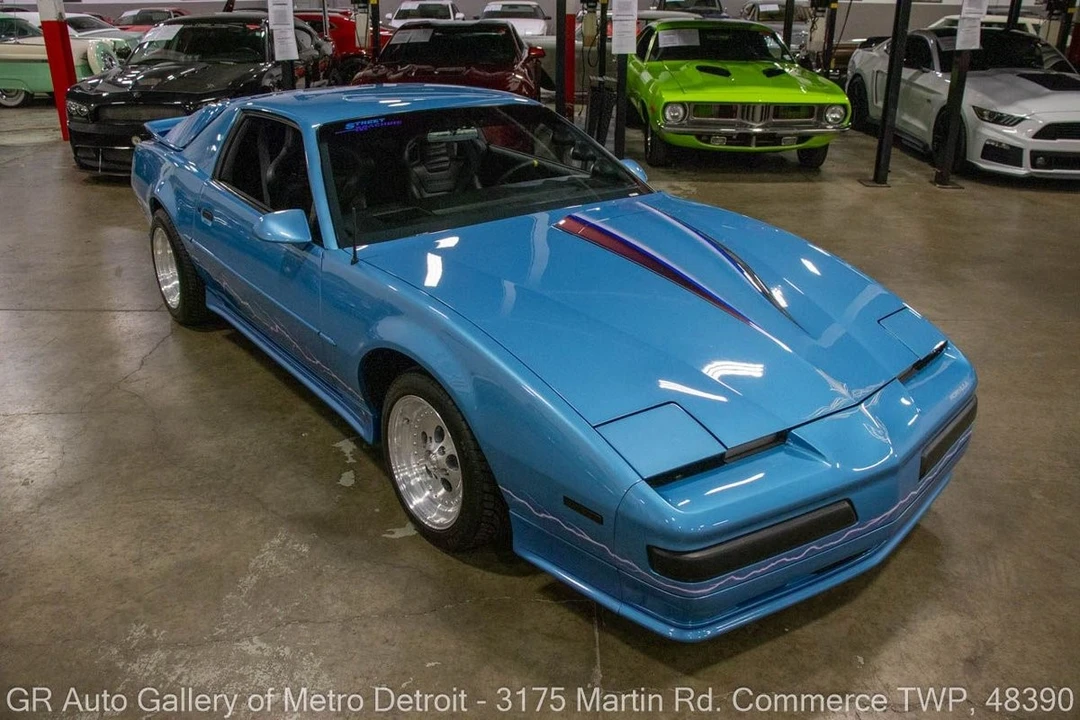 1988 Pontiac Firebird 3rd Gen - Image 9 of 21