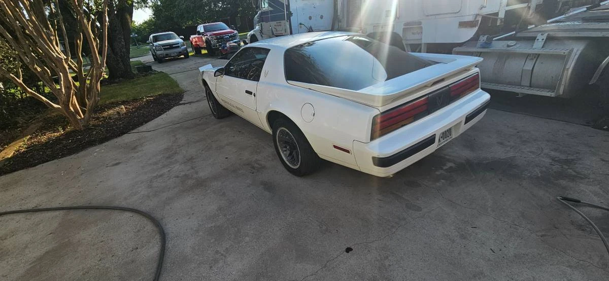 1988 Pontiac Firebird Formula 3rd Gen - Image 9 of 17
