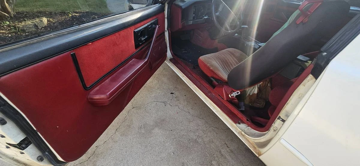 1988 Pontiac Firebird Formula 3rd Gen - Image 10 of 17