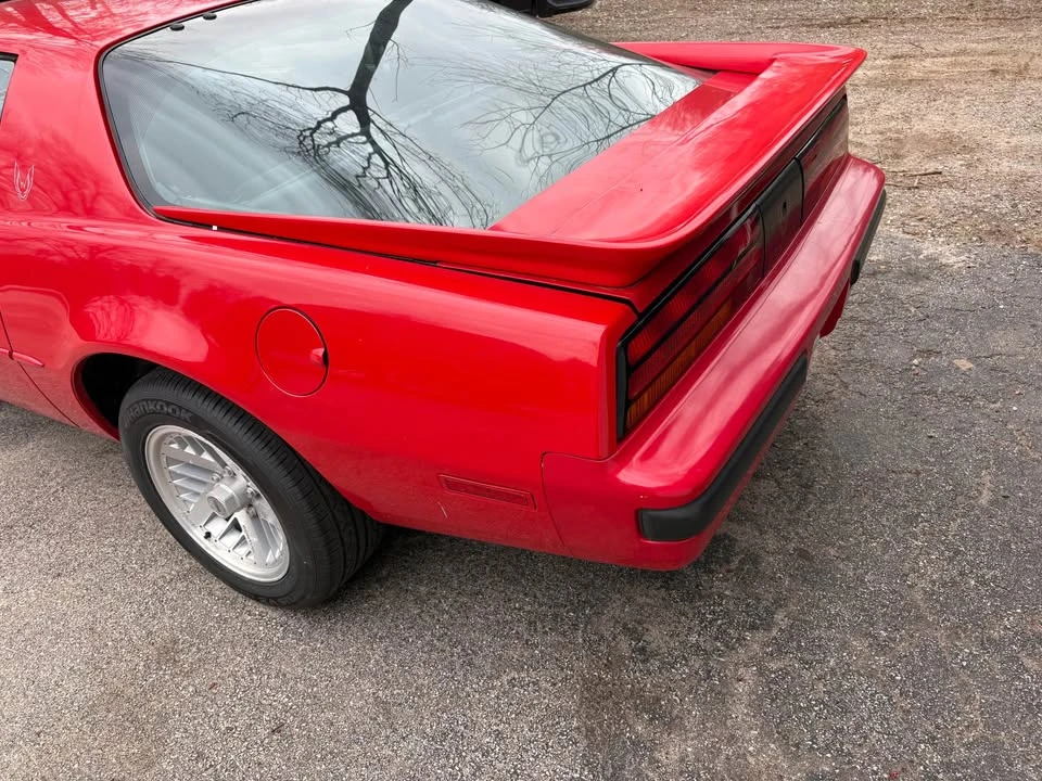 1988 Pontiac Firebird Formula 3rd Gen - Image 11 of 12