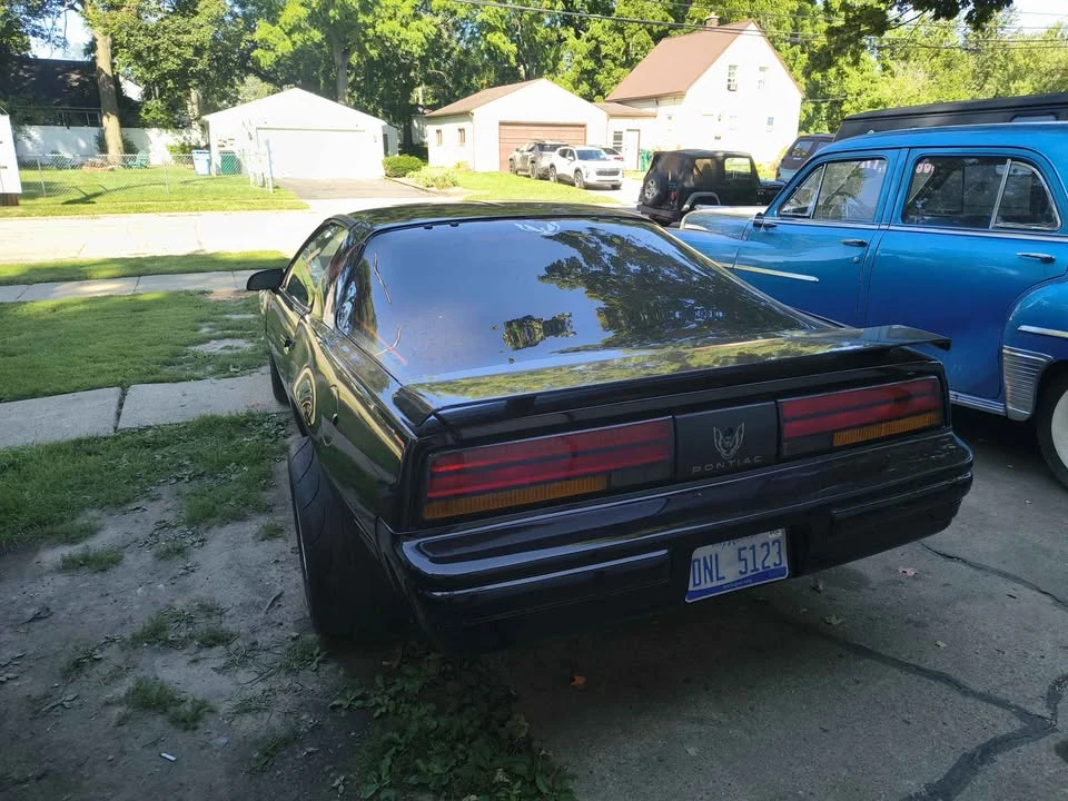 1988 Pontiac Firebird Formula 3rd Gen - Image 7 of 8