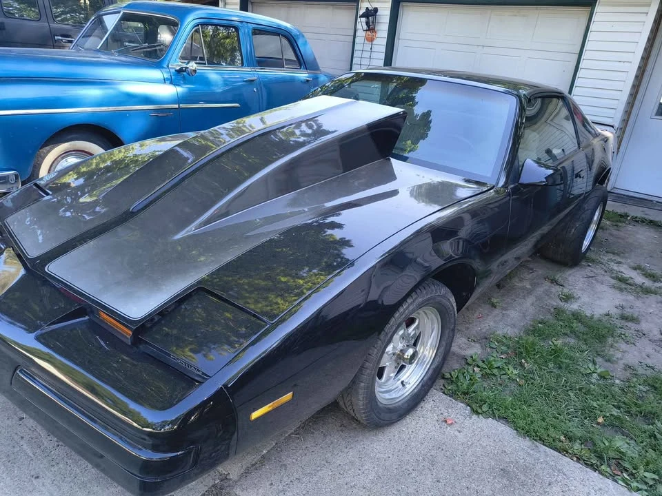 1988 Pontiac Firebird Formula 3rd Gen - Image 5 of 8