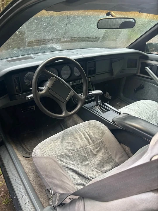 1988 Pontiac Firebird 3rd Gen - Image 5 of 8