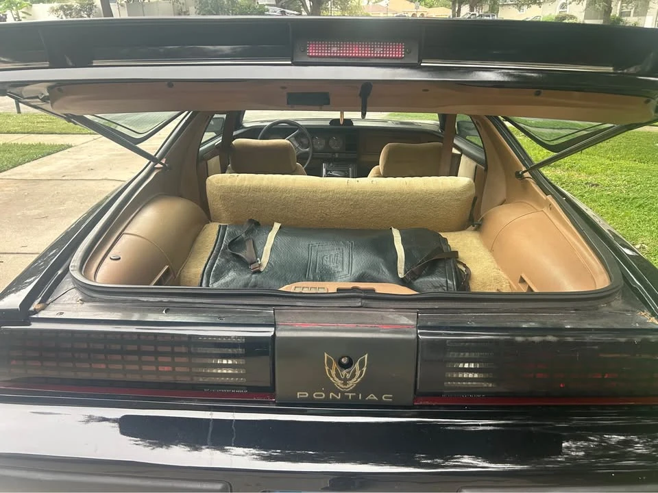 1988 Pontiac Firebird 3rd Gen - Image 17 of 19