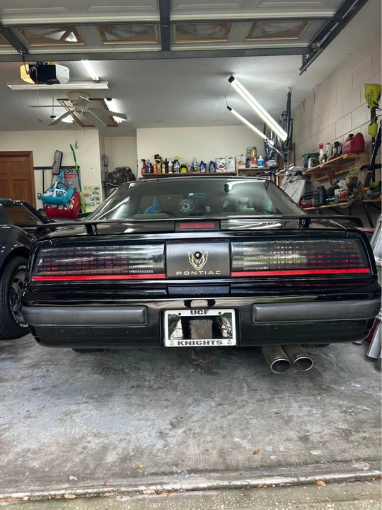 1988 Pontiac Firebird 3rd Gen - Image 10 of 19