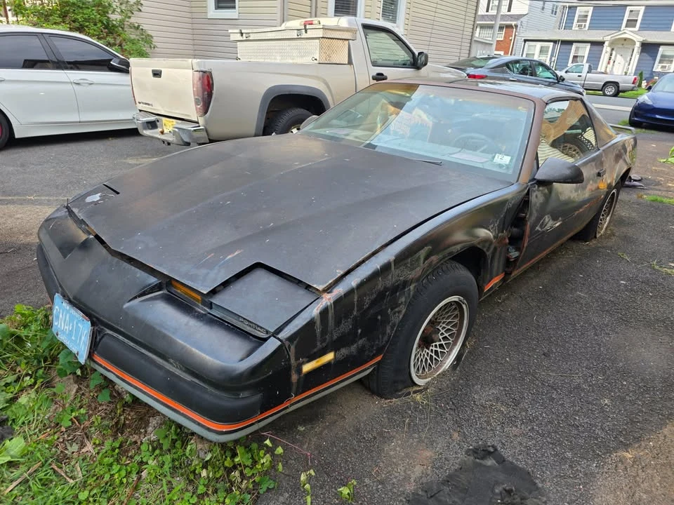 1988 Pontiac Firebird 3rd Gen - Image 5 of 16