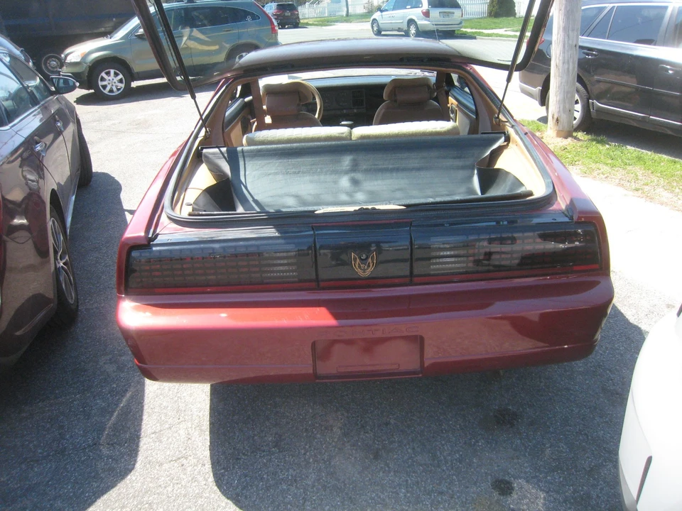 1988 Pontiac Firebird Trans Am 3rd Gen - Image 21 of 28