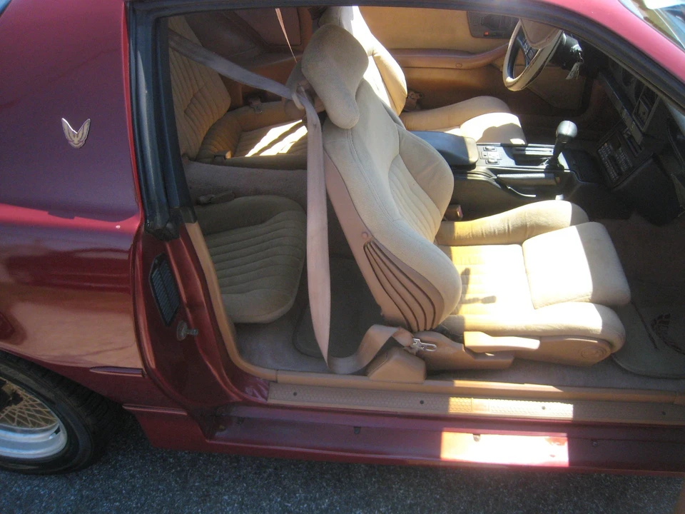 1988 Pontiac Firebird Trans Am 3rd Gen - Image 9 of 28