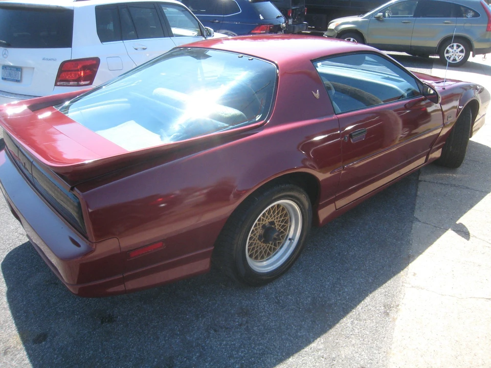 1988 Pontiac Firebird Trans Am 3rd Gen - Image 4 of 28