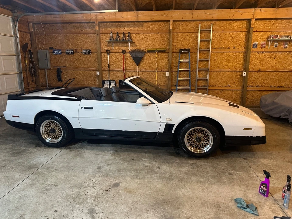 1988 Pontiac Firebird Trans Am 3rd Gen - Image 17 of 31