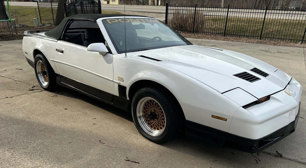 1988 Pontiac Firebird Trans Am 3rd Gen - Image 2 of 31