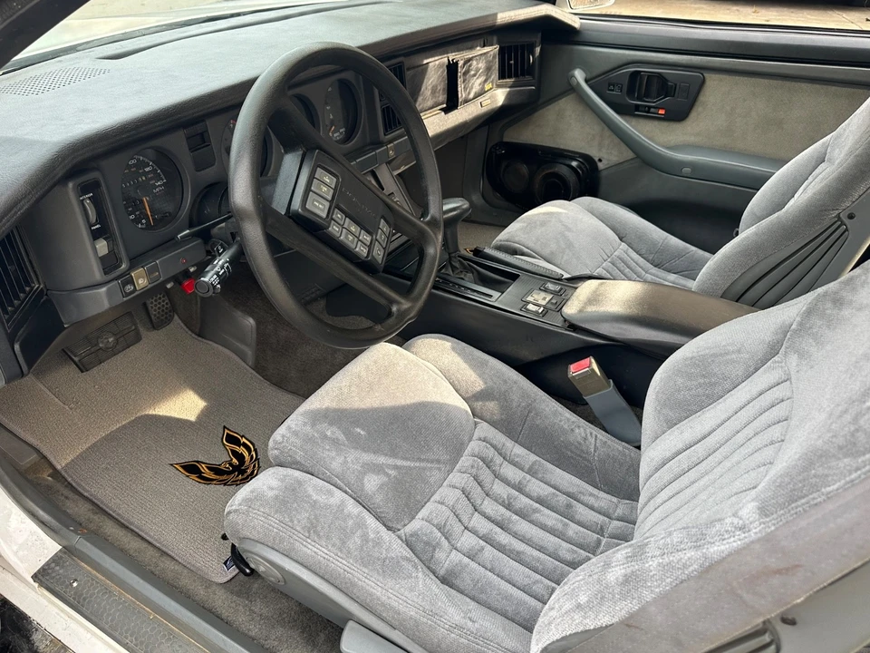 1988 Pontiac Firebird Trans Am 3rd Gen - Image 7 of 31