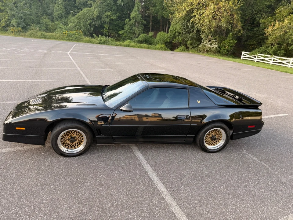 1988 Pontiac Firebird Trans Am 3rd Gen - Image 15 of 31