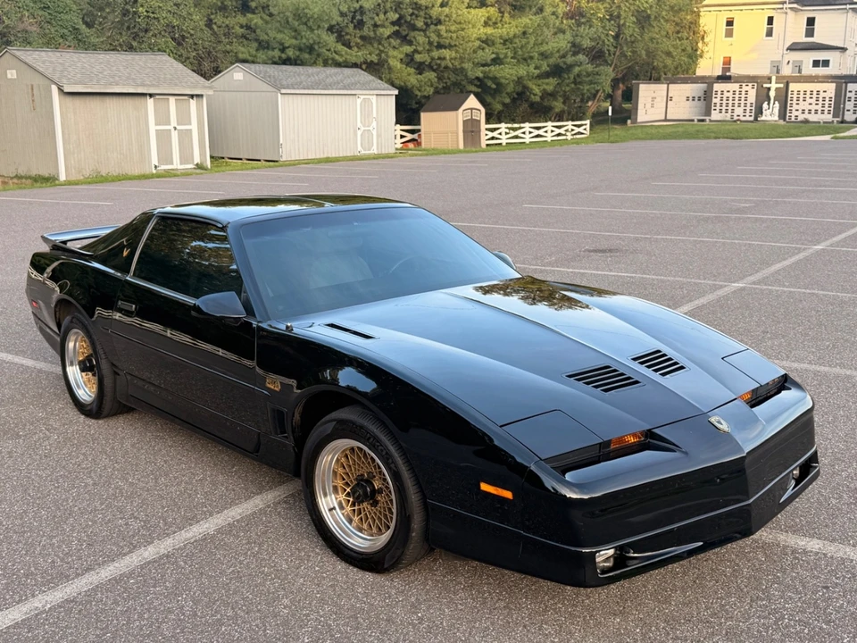 1988 Pontiac Firebird Trans Am 3rd Gen - Image 2 of 31