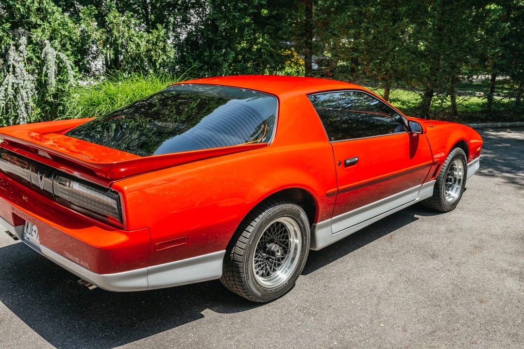 1988 Pontiac Firebird Trans Am 3rd Gen - Image 9 of 31