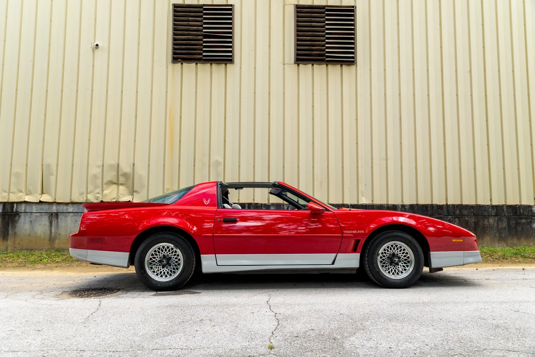 1988 Pontiac Firebird Trans Am 3rd Gen - Image 11 of 31