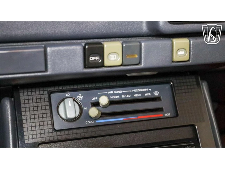 1988 Pontiac Firebird Trans Am 3rd Gen - Image 15 of 31