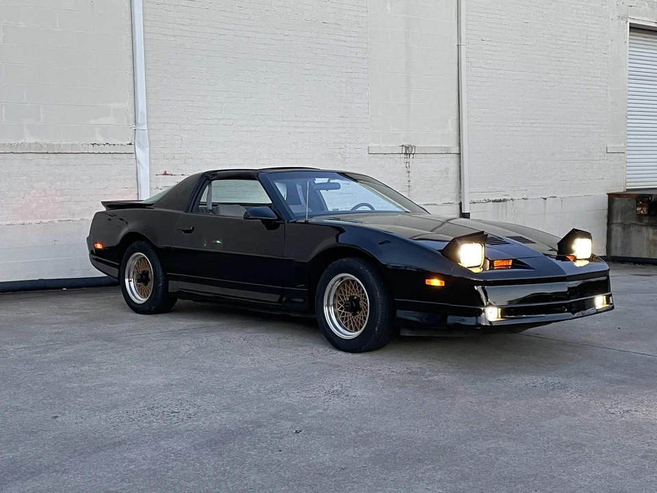 1988 Pontiac Firebird Trans Am 3rd Gen - Image 17 of 31