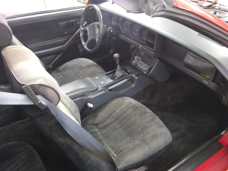 1988 Pontiac Firebird Trans Am 3rd Gen - Image 24 of 31