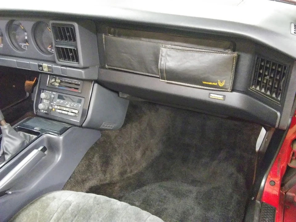1988 Pontiac Firebird Trans Am 3rd Gen - Image 25 of 31