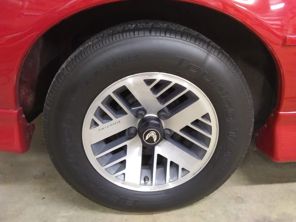 1988 Pontiac Firebird Trans Am 3rd Gen - Image 17 of 31