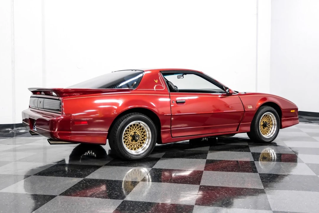 1988 Pontiac Firebird Trans Am 3rd Gen - Image 11 of 12