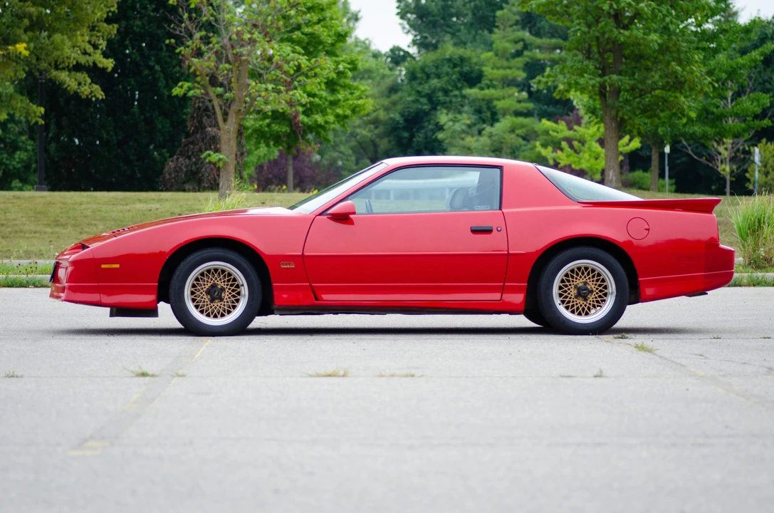 1988 Pontiac Firebird Trans Am 3rd Gen - Image 11 of 31