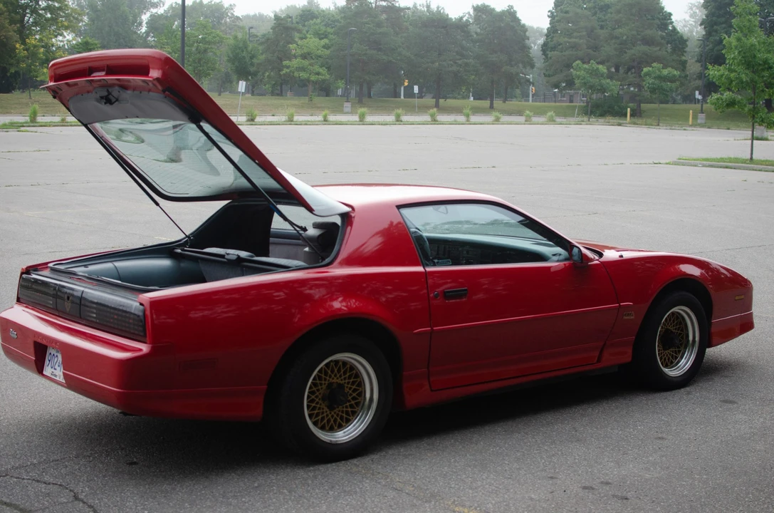 1988 Pontiac Firebird Trans Am 3rd Gen - Image 22 of 31