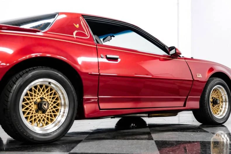 1988 Pontiac Firebird Trans Am 3rd Gen - Image 24 of 31