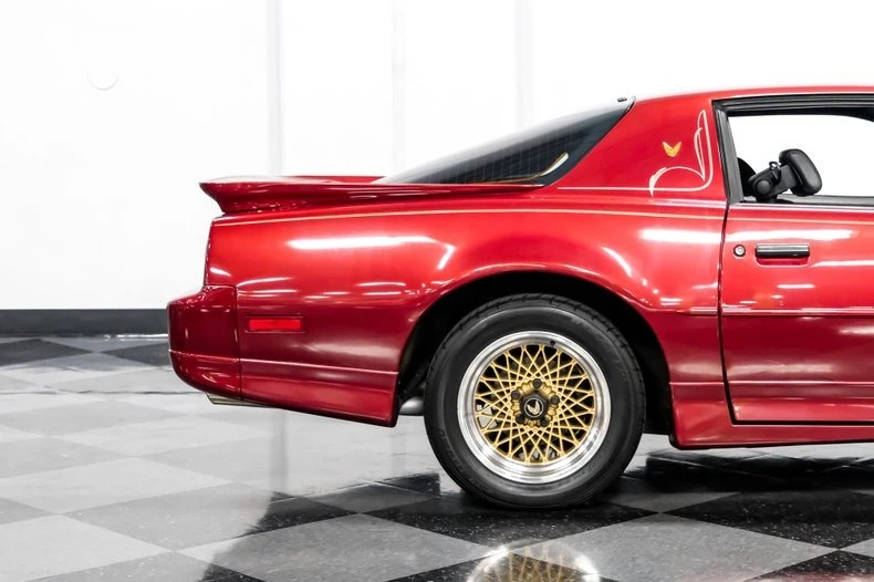 1988 Pontiac Firebird Trans Am 3rd Gen - Image 25 of 31