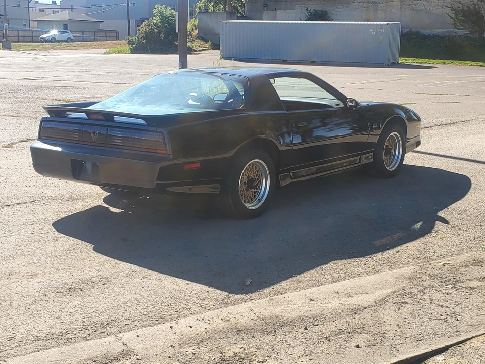 1988 Pontiac Firebird Trans Am 3rd Gen - Image 19 of 31
