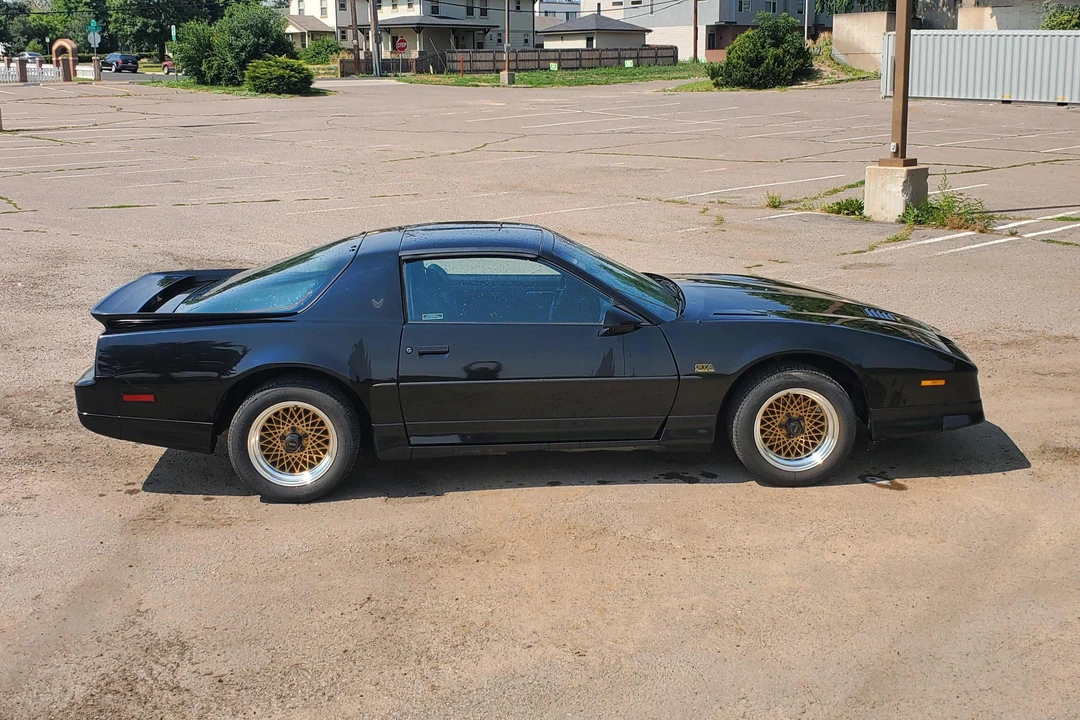 1988 Pontiac Firebird Trans Am 3rd Gen - Image 21 of 31