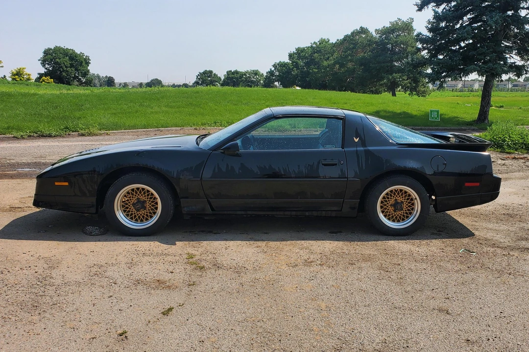 1988 Pontiac Firebird Trans Am 3rd Gen - Image 12 of 31