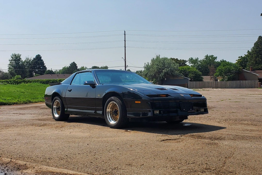1988 Pontiac Firebird Trans Am 3rd Gen - Image 25 of 31