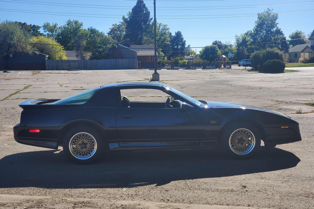 1988 Pontiac Firebird Trans Am 3rd Gen - Image 23 of 31