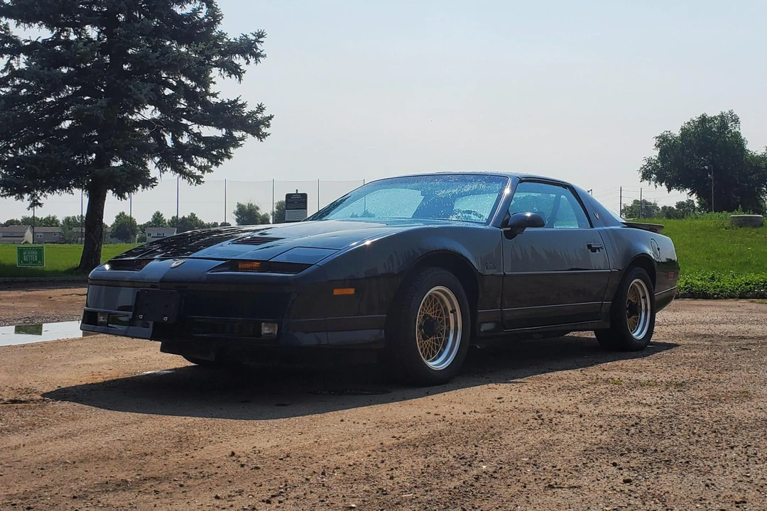 1988 Pontiac Firebird Trans Am 3rd Gen - Image 10 of 31