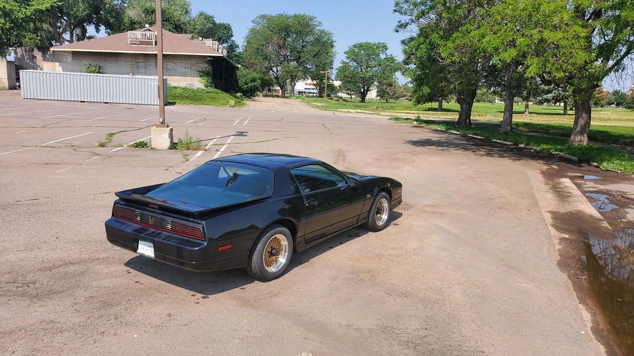 1988 Pontiac Firebird Trans Am 3rd Gen - Image 18 of 31