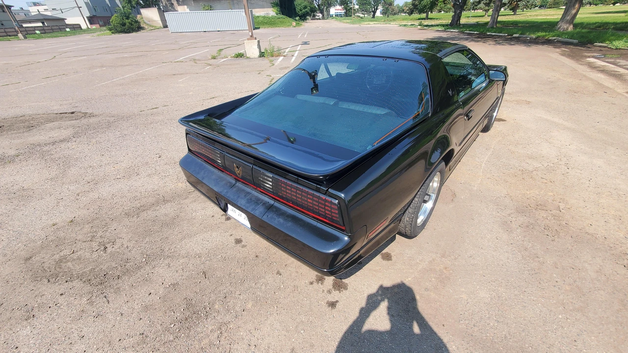 1988 Pontiac Firebird Trans Am 3rd Gen - Image 17 of 31